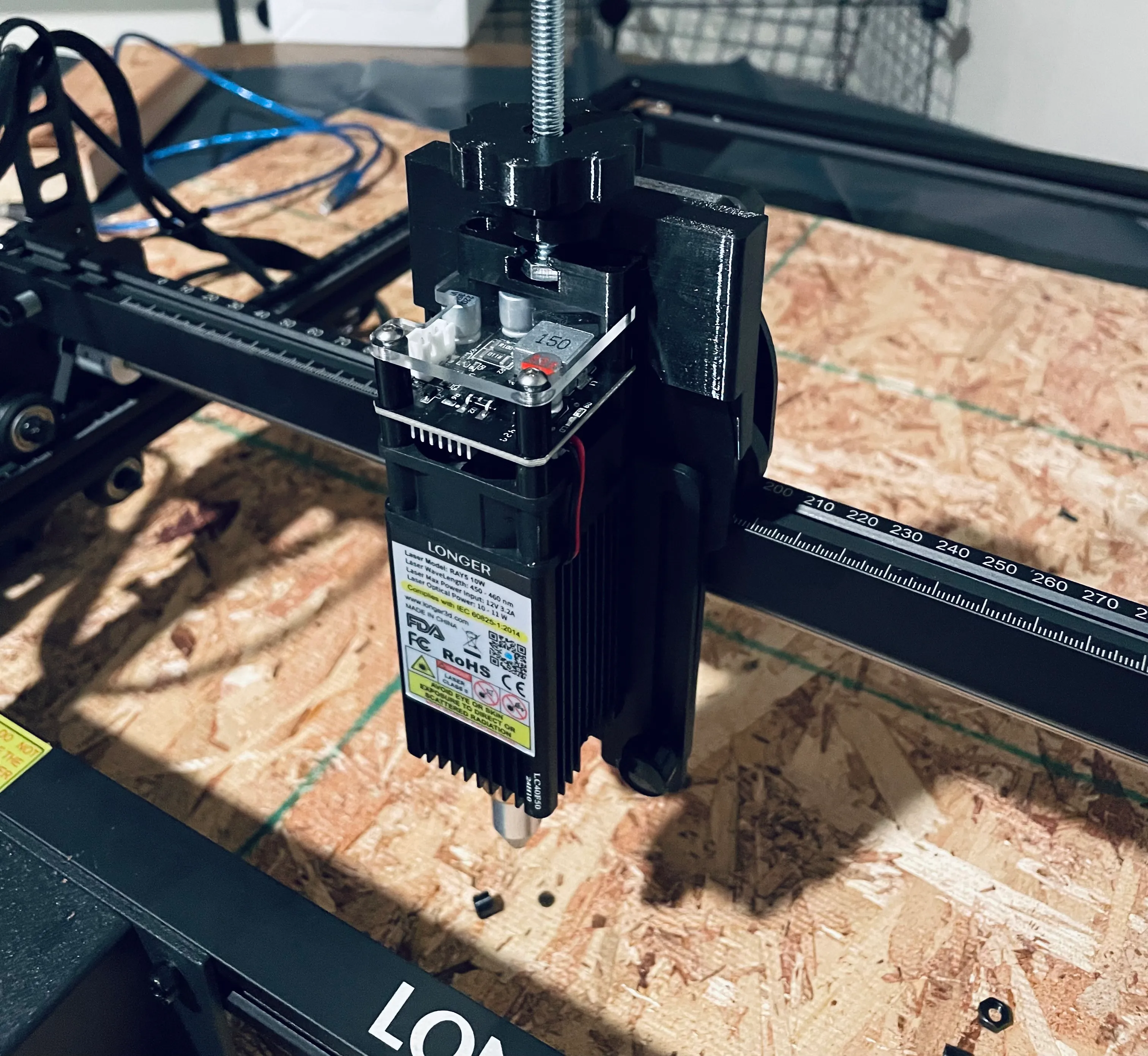 Fully assembled Z-axis mod with adjustment knob on top